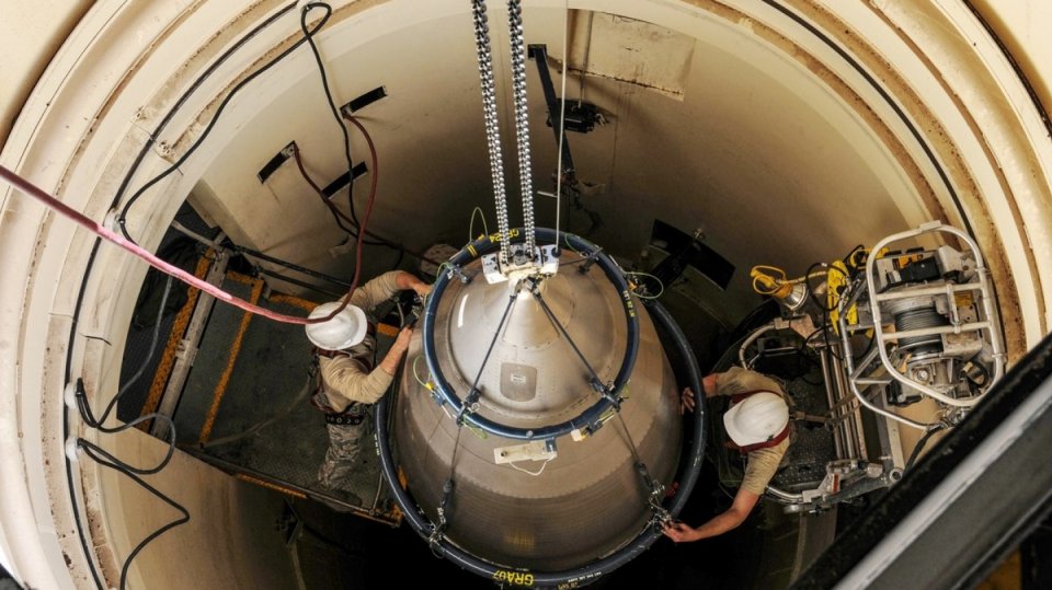 Americká raketa foto US Air force